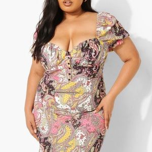 NWT Boohoo paisley print top